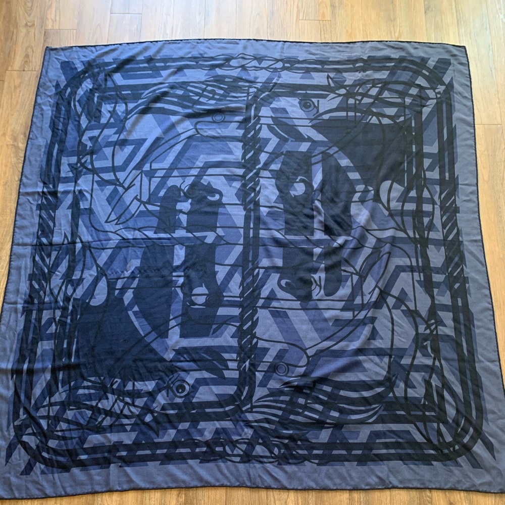 Hermes Shawl Cashemire and Silk 56 X 56